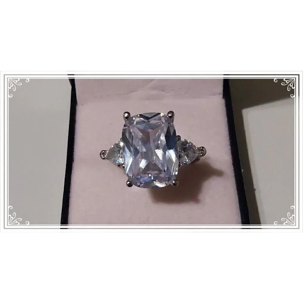 Stunning 8 Ct. Emerald & Trillion Cut Genuine Diamond Simulant Bridal Ring Sz 8